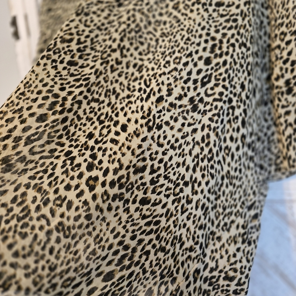 Leopard Print Women's Top By Umgee - Picture 6 of 8